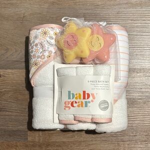Baby Gear Floral and Striped Bath Set with Star Toys